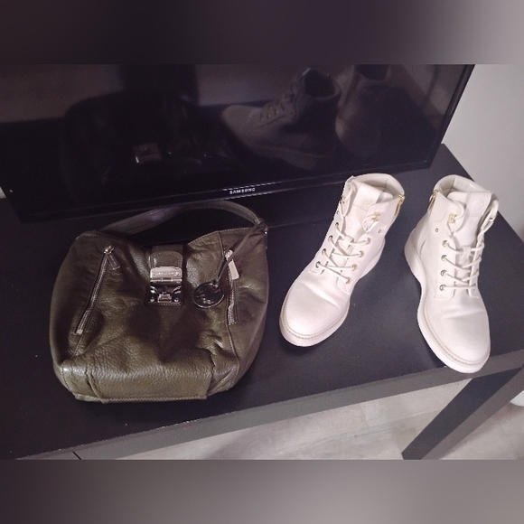 Michael kors purse and canvas combat boots size 7.5 - Picture 2 of 9